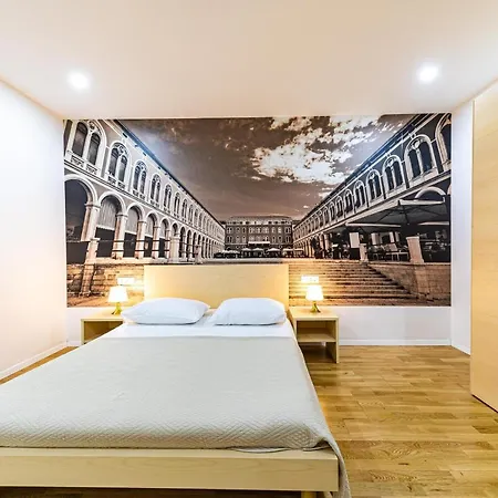 Split City Rooms Konukevi 3*