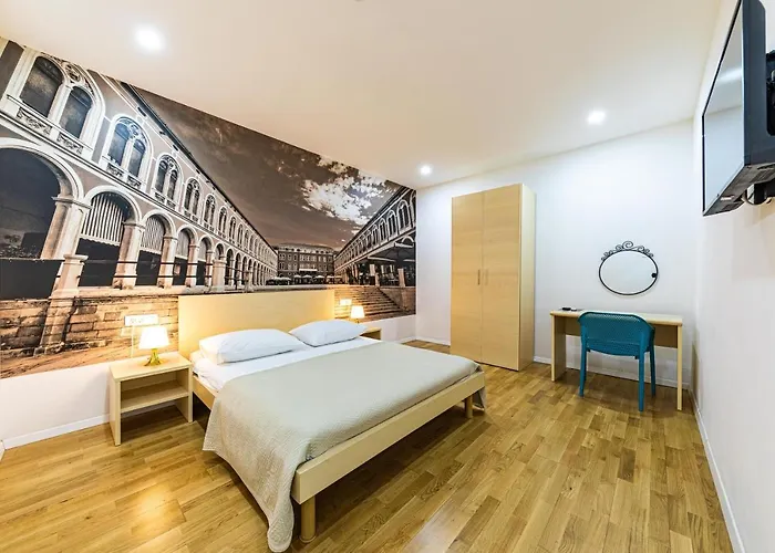 Split City Rooms Guest house 3*